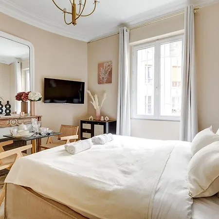 Prestige Et Elegance En Plein Apartment Paris