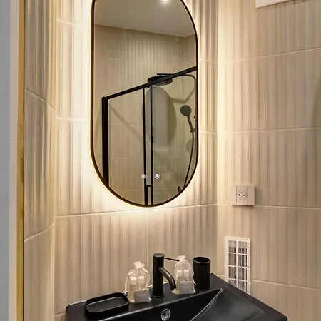 Prestige Et Elegance En Plein * Paris